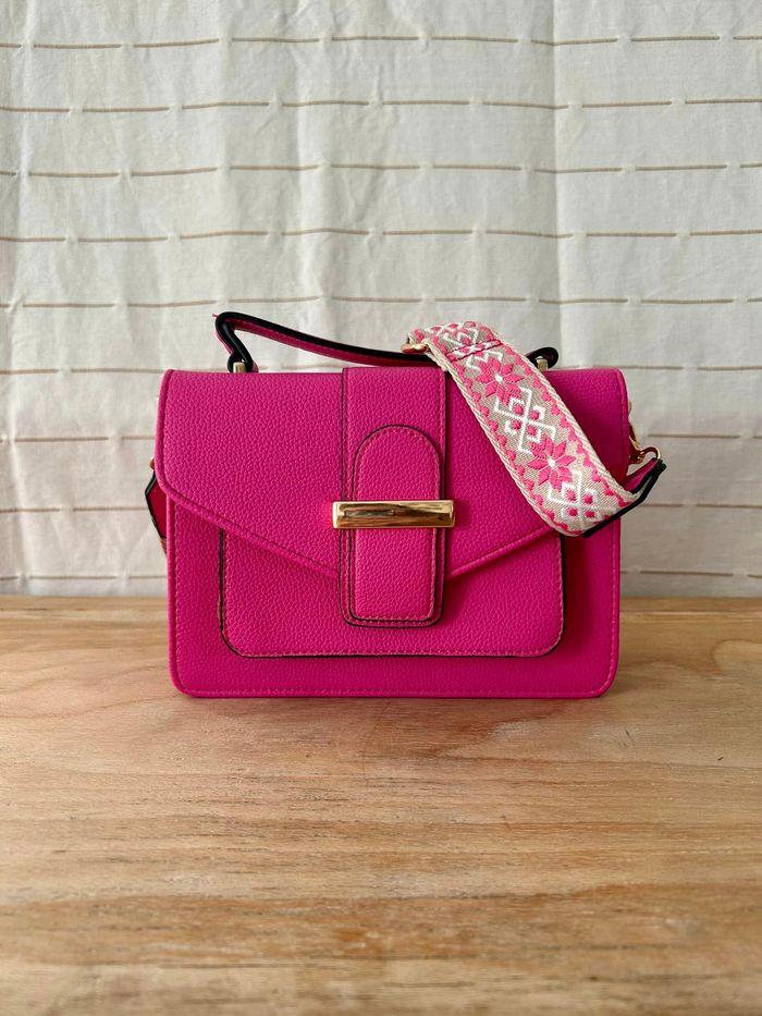 Sac à main à bandoulière Jade fuchsia - photo numéro 1