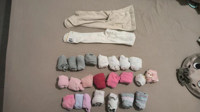 Lot  25 de chaussettes fille 1-6 mois - photo numéro 1