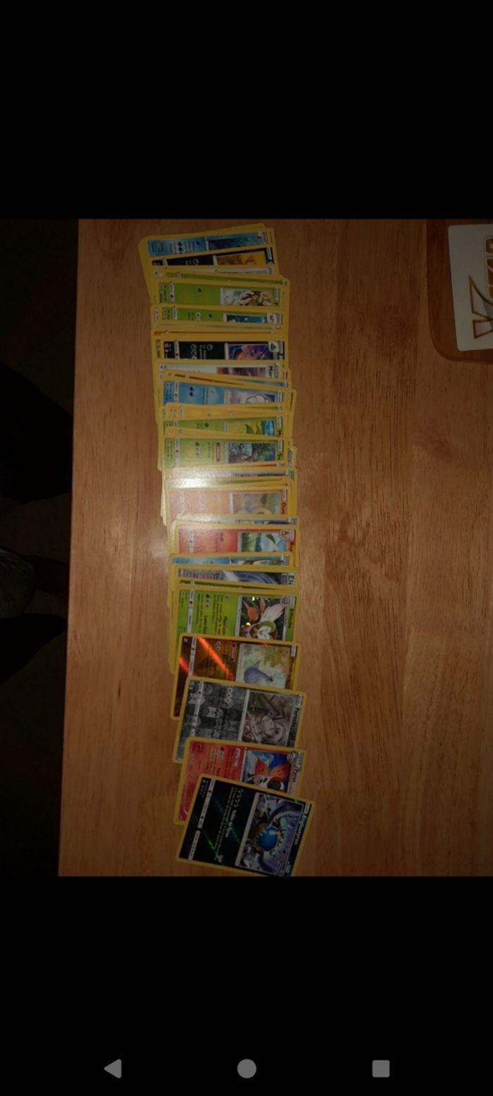 Lot 65 cartes Pokémon - photo numéro 1