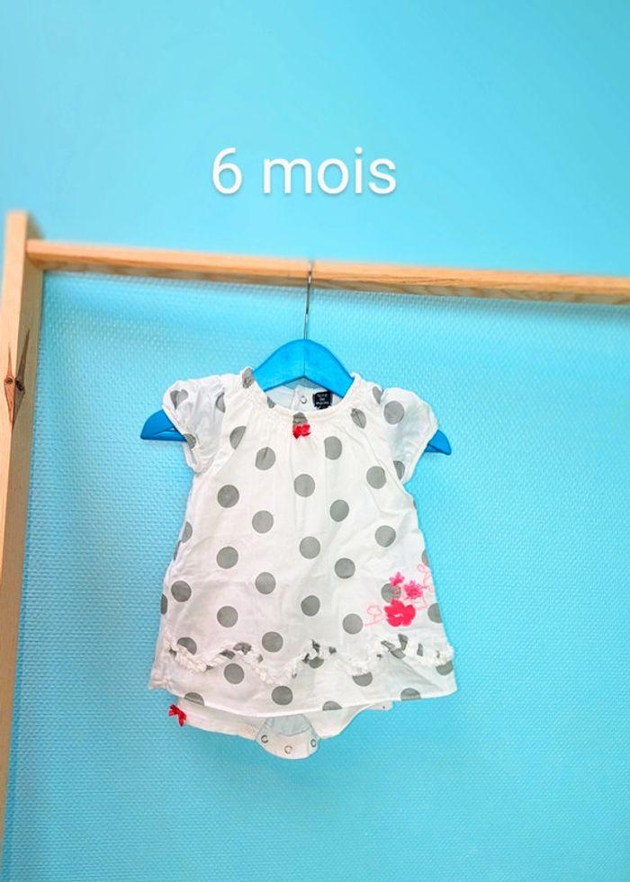 Combi robe body short intégré 6mois - photo numéro 1