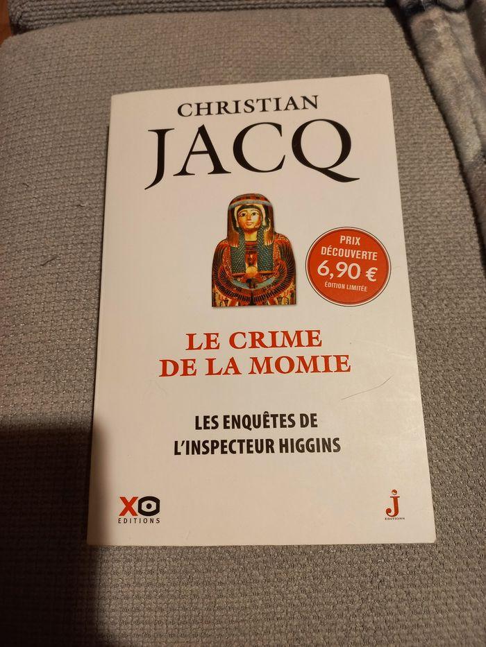 Livre le crime de la momie - photo numéro 1