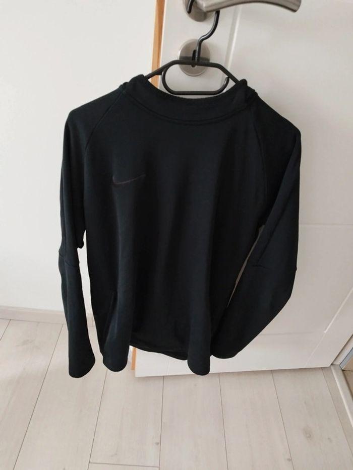 Pull Nike - photo numéro 1