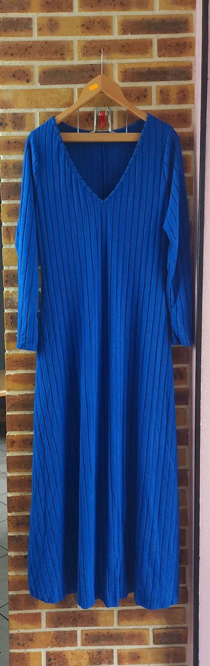 Robe longue côtelée bleue électrique Femme taille 50 marque Asos 🍒 - photo numéro 4