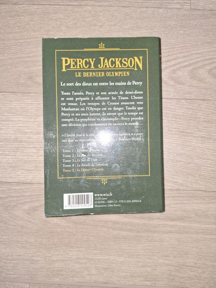 Percy Jackson  le dernier olympien  rick riordan - photo numéro 3