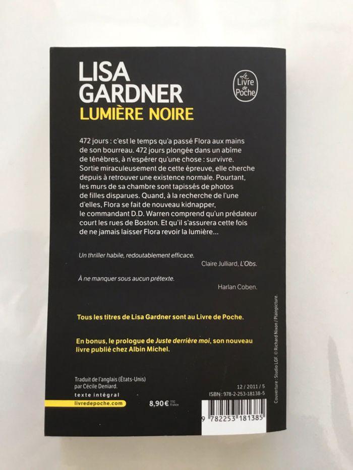 Lumière noire Thriller - photo numéro 2