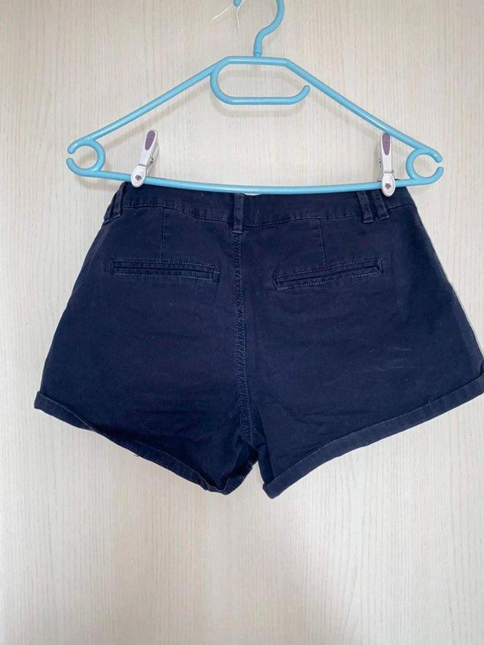 Short bleu marine - photo numéro 2