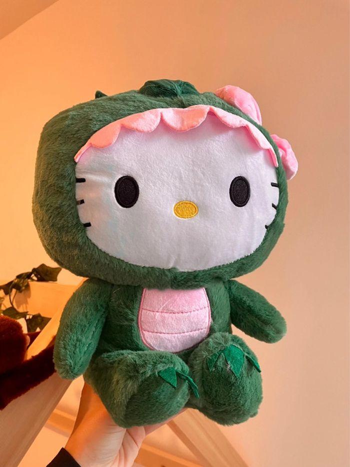 Peluche Hello Kitty déguisement dinosaure - photo numéro 14