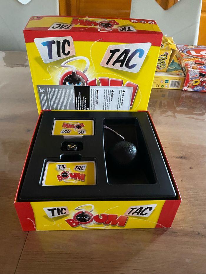 Tic tac boom