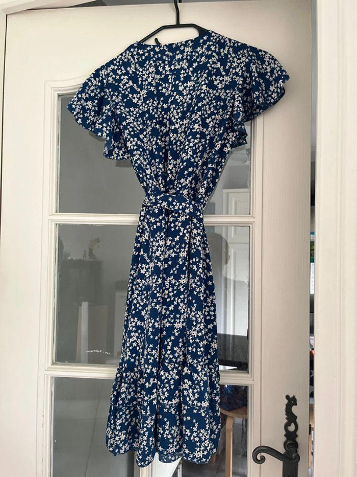 Robe fleurie bleue et blanche - photo numéro 5