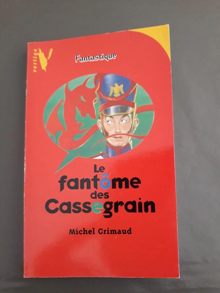 Livre le fantôme des Cassegrain - photo numéro 1