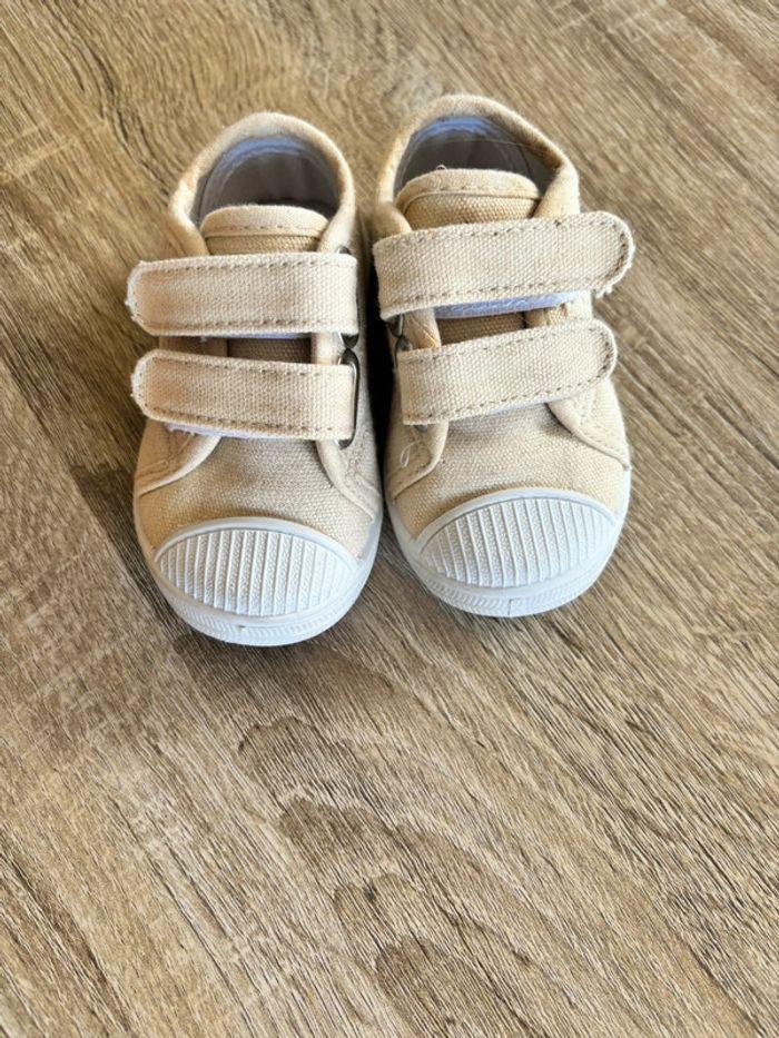 Chaussures bébé - photo numéro 1