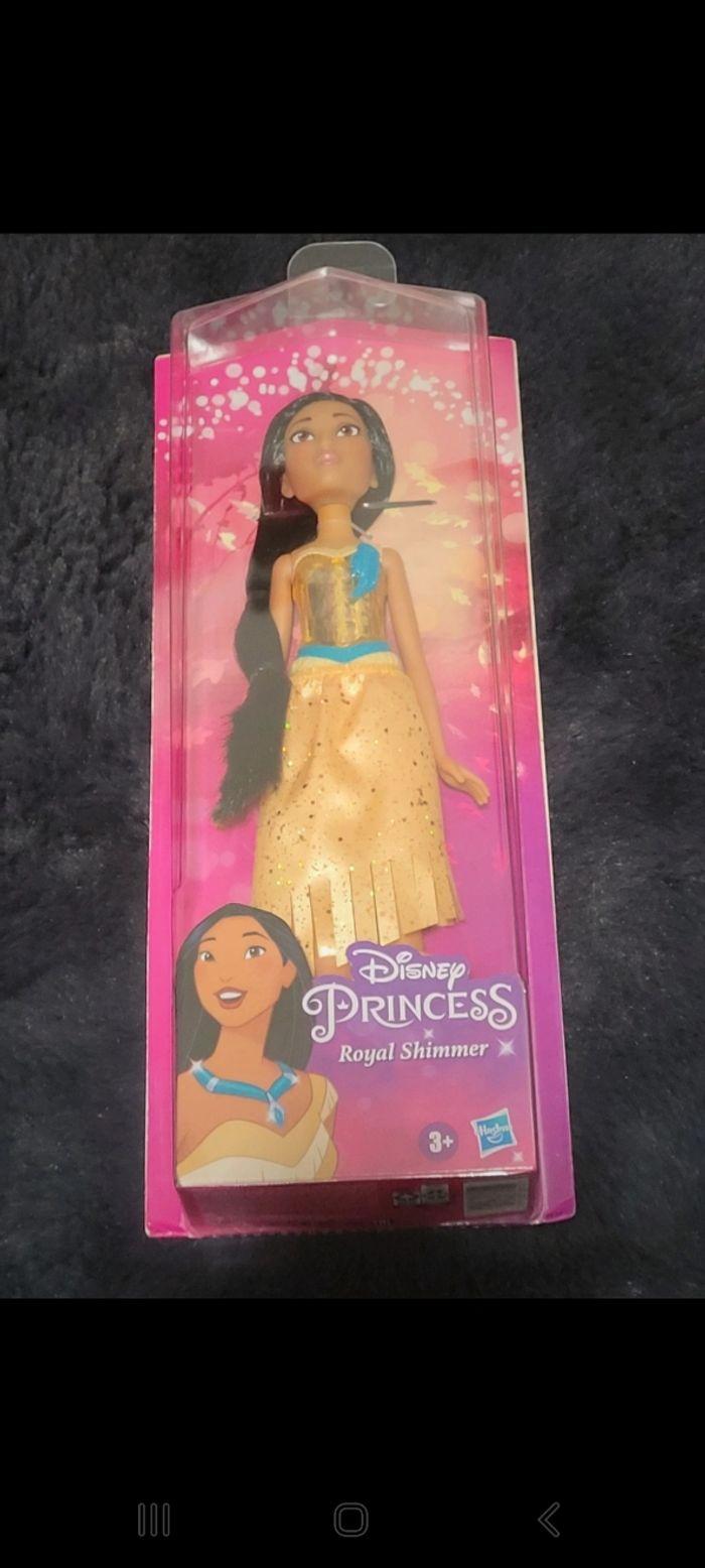 Poupée pocahontas