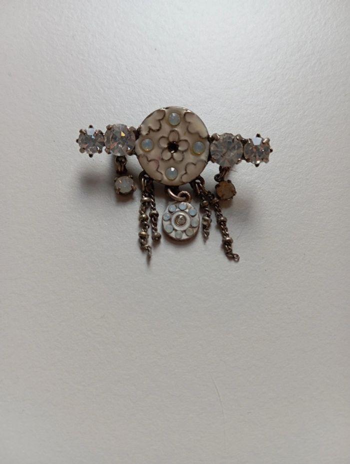 Broche Pilgrim fleur et strass - photo numéro 1