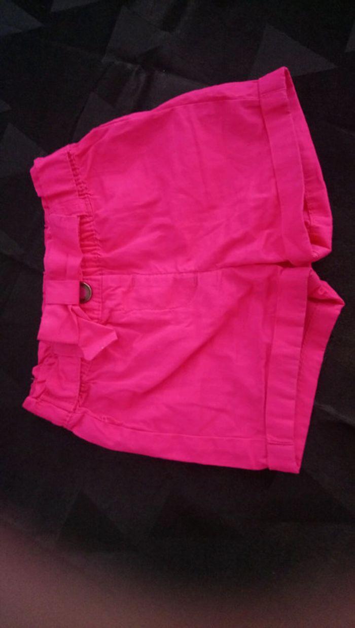 Short fuschia avec nœud 🎀 6mois Kiabi - photo numéro 1