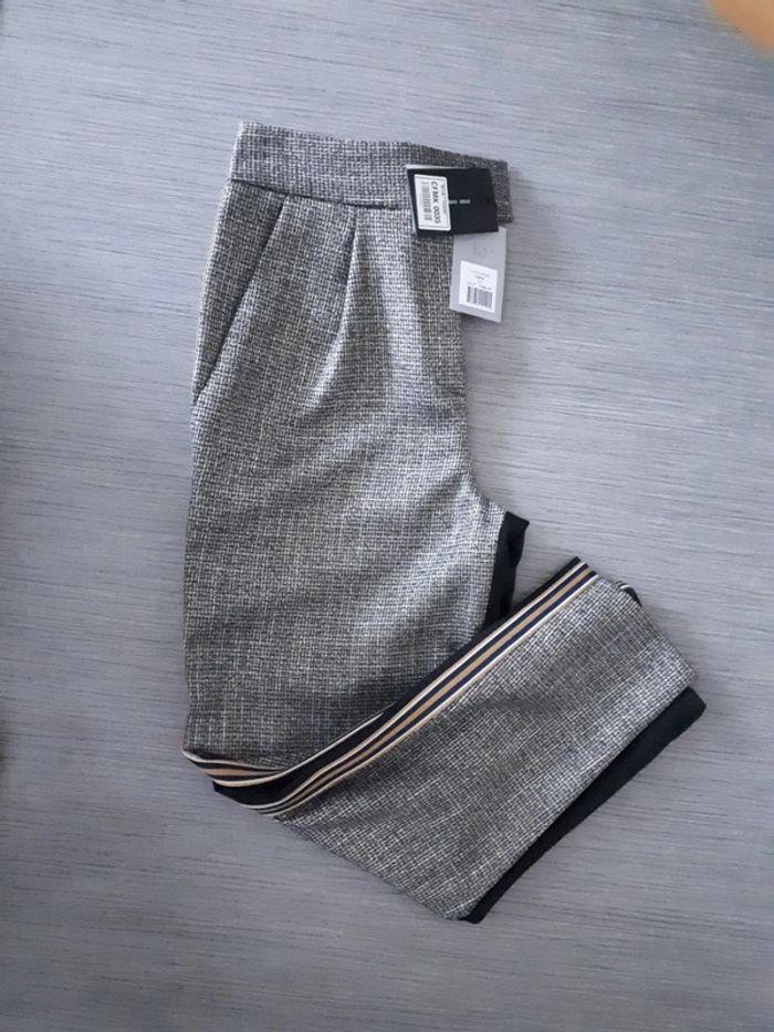 Pantalon neuf - photo numéro 1