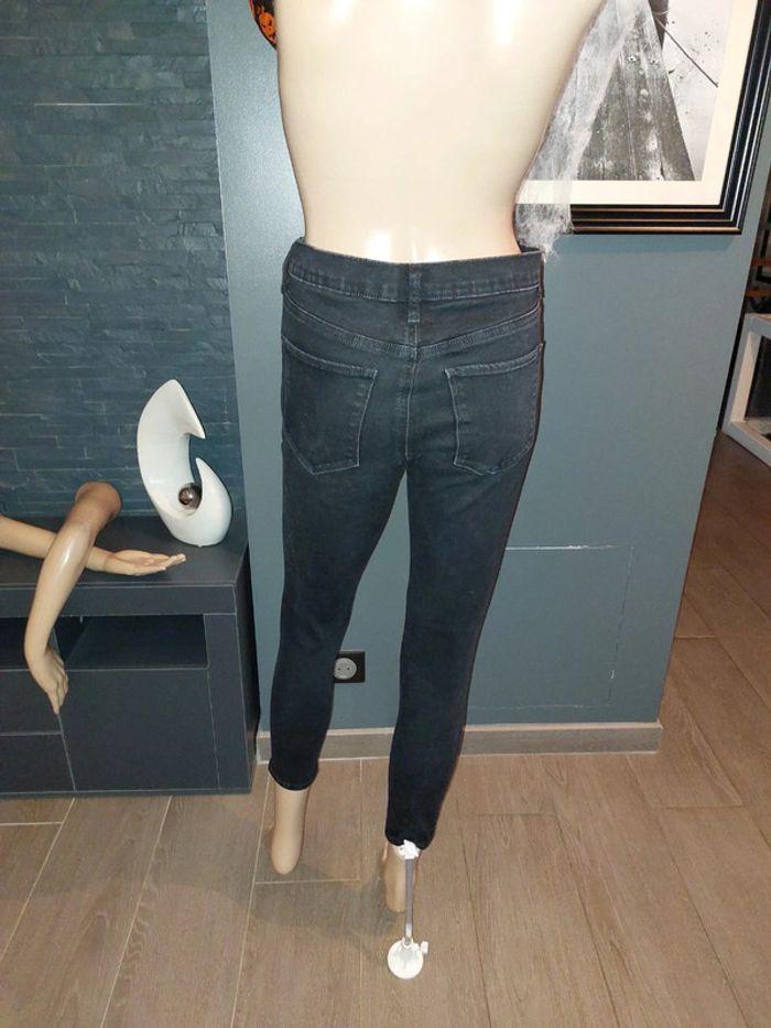 Pantalon troué GAP taille 38 - photo numéro 3