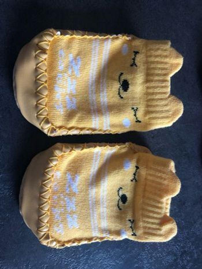 Chaussons bébé taille 6-12 mois - photo numéro 1