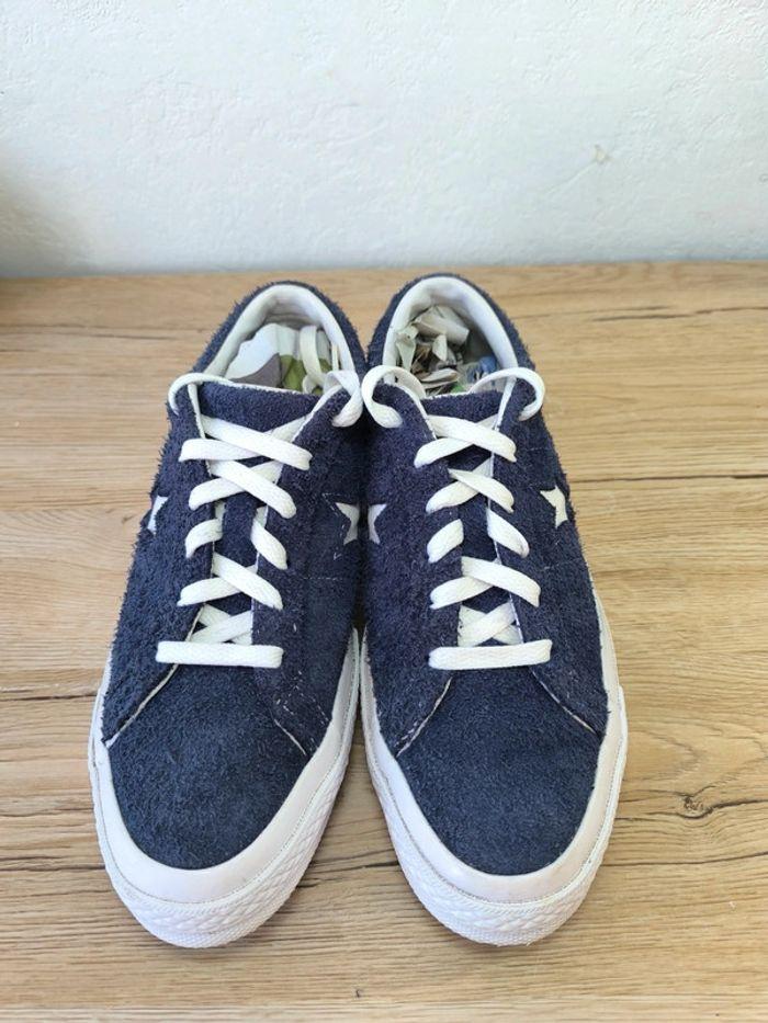 Baskets femme converse basse en suède bleue marine pointure 40  portée deux fois - photo numéro 3