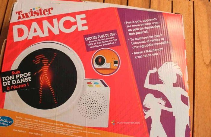 Twister Dance  - Hasbro - photo numéro 2