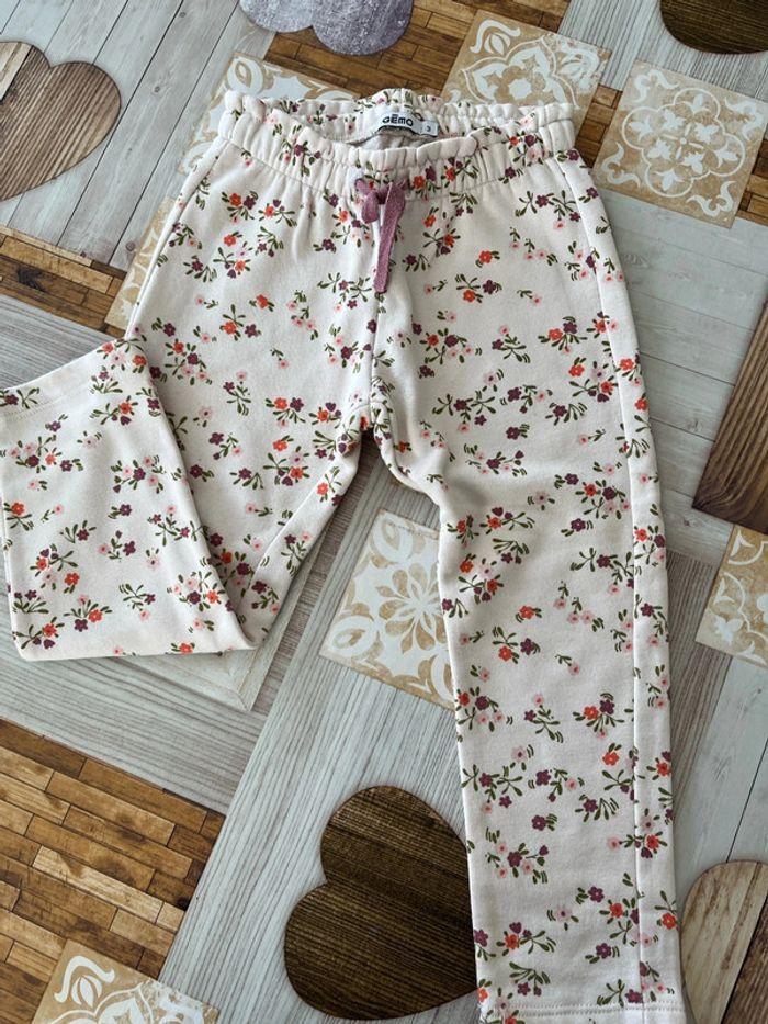 Pantalon fleuri 3 ans - photo numéro 2