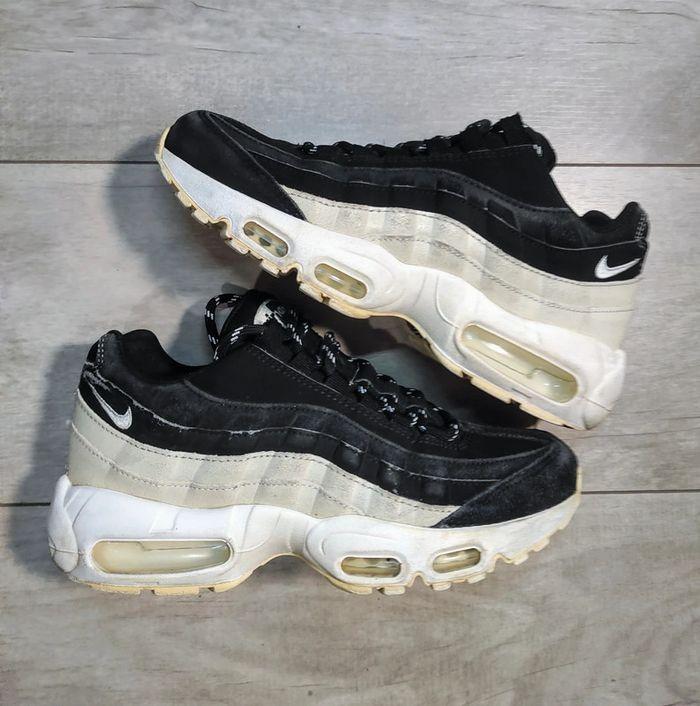 Basket Nike air max 95 noir et grises taille 38 - photo numéro 1