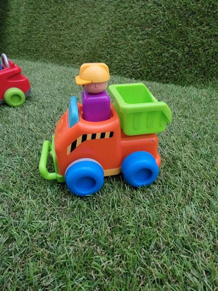 2 voiture push'n go de Tomy. - photo numéro 5