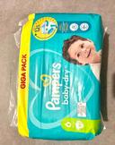 Un GIGA pack Pampers baby dry 6