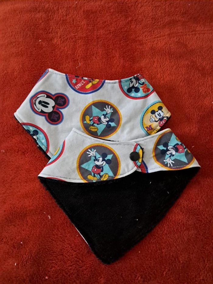 Bavoir mickey bandana - photo numéro 2