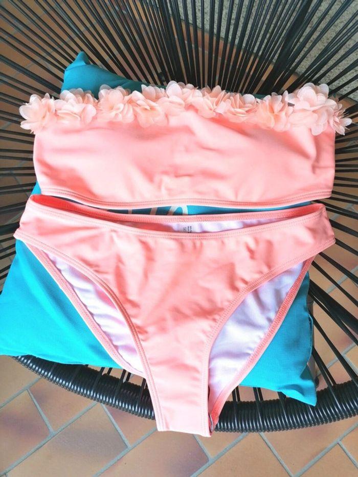 Maillot de bain 2 pièces, fleurs, orange pastel/ abricot, M Neuf - photo numéro 1