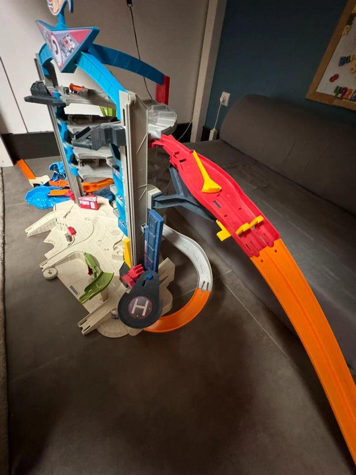 Mega Garage Hot Wheels - photo numéro 4