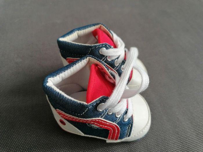 Chaussures basket bébé garçon avec lacets neuf - photo numéro 2