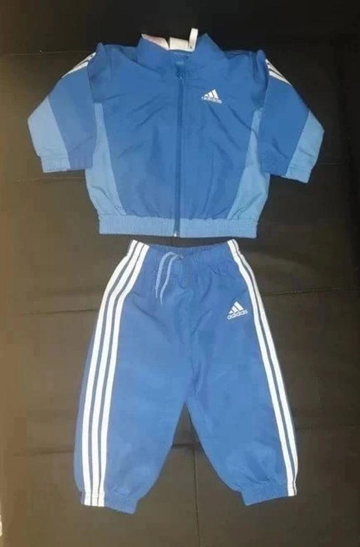 Ensemble Adidas - photo numéro 1