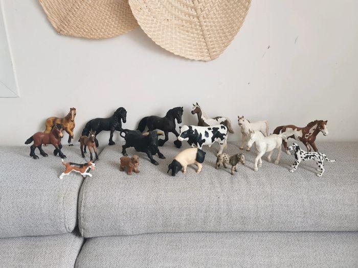 Lot de 16 figurines animaux ferme Schleich papo - photo numéro 1