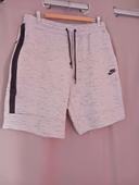 Short nike gris