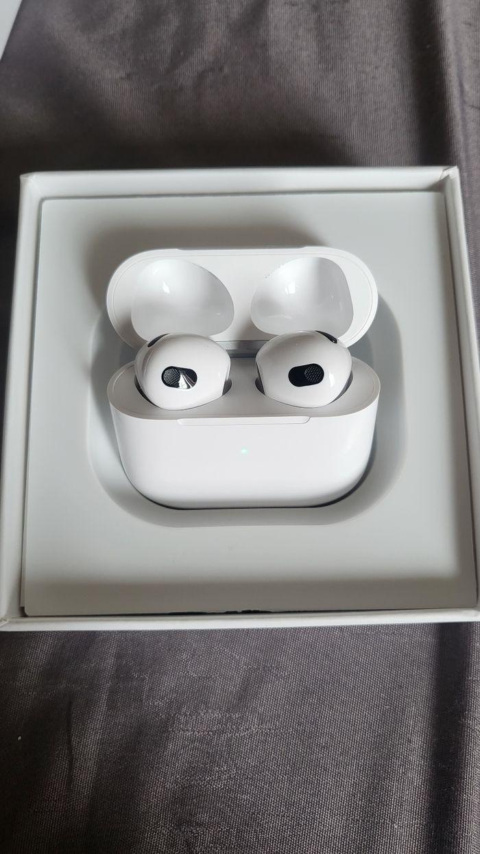 Air pods 3 - photo numéro 1