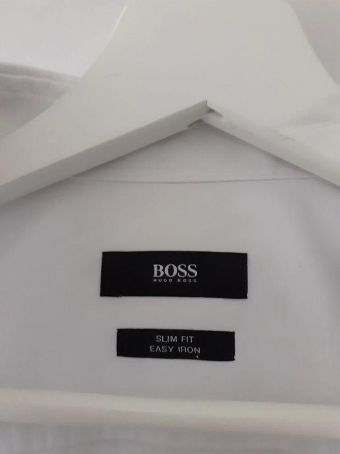 vends chemise Hugo Boss blanche - photo numéro 2