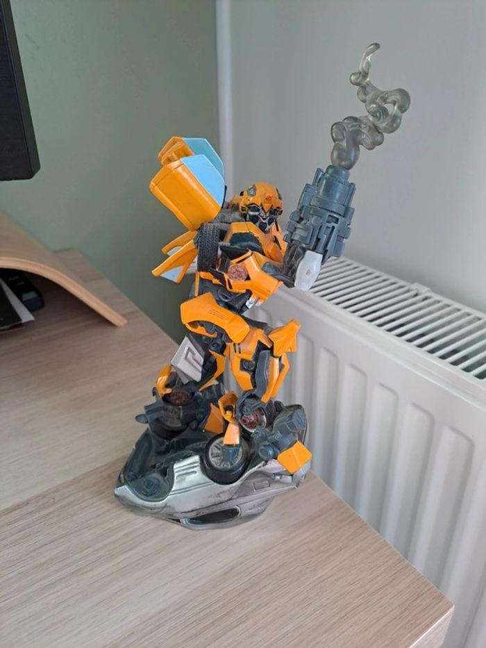 Figurine Transformer bumblebee hasbro 2006 - photo numéro 1