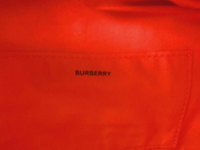 Trousse De Toilette "BURBERRY" en Toile Rouge  neuve sous blister. - photo numéro 4