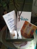 Coffret livres religieux et bijoux