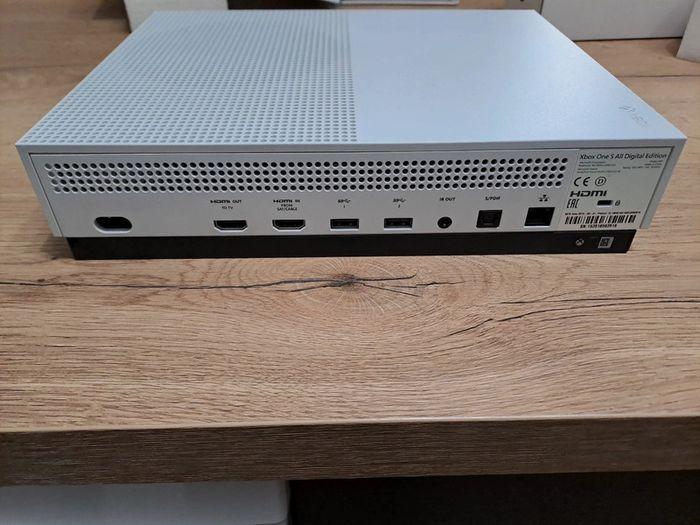 XBOX One S All digital - photo numéro 11