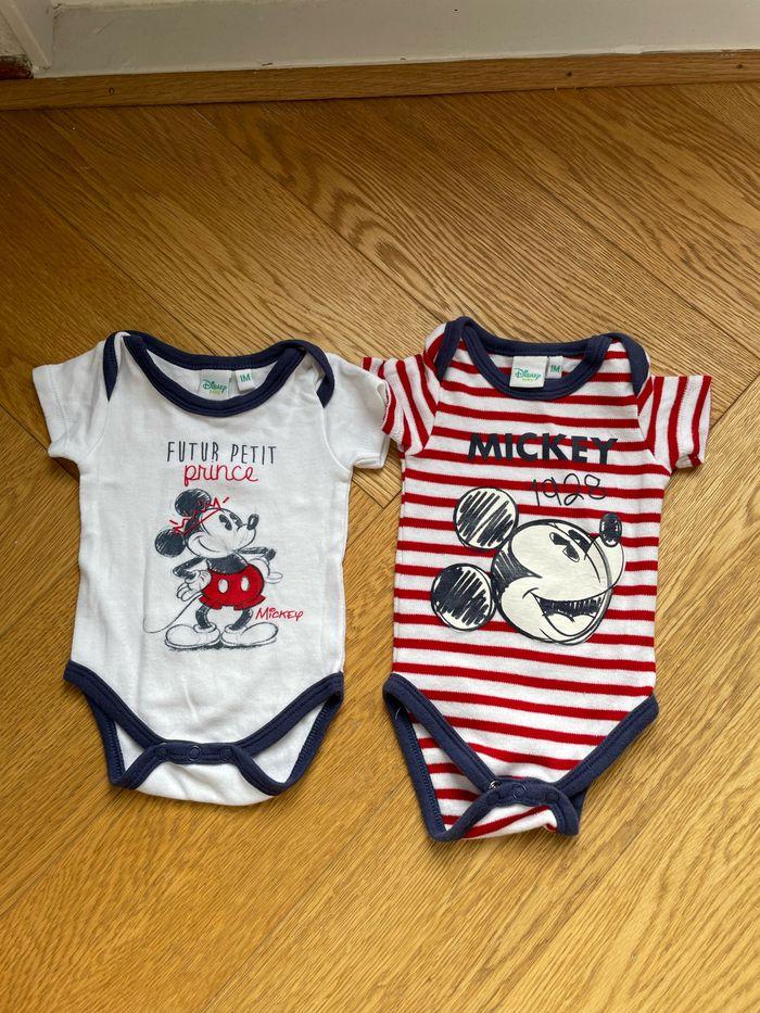 2 bodies Mickey - Disney Baby - 1 mois - photo numéro 1