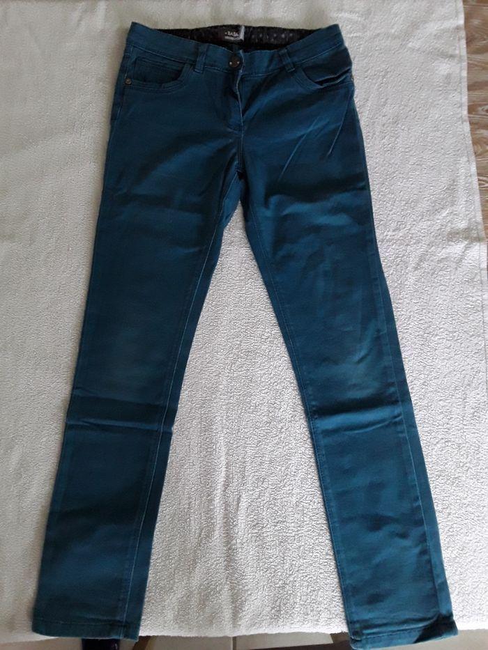 Lot 2 jeans taille 10 ans - photo numéro 2