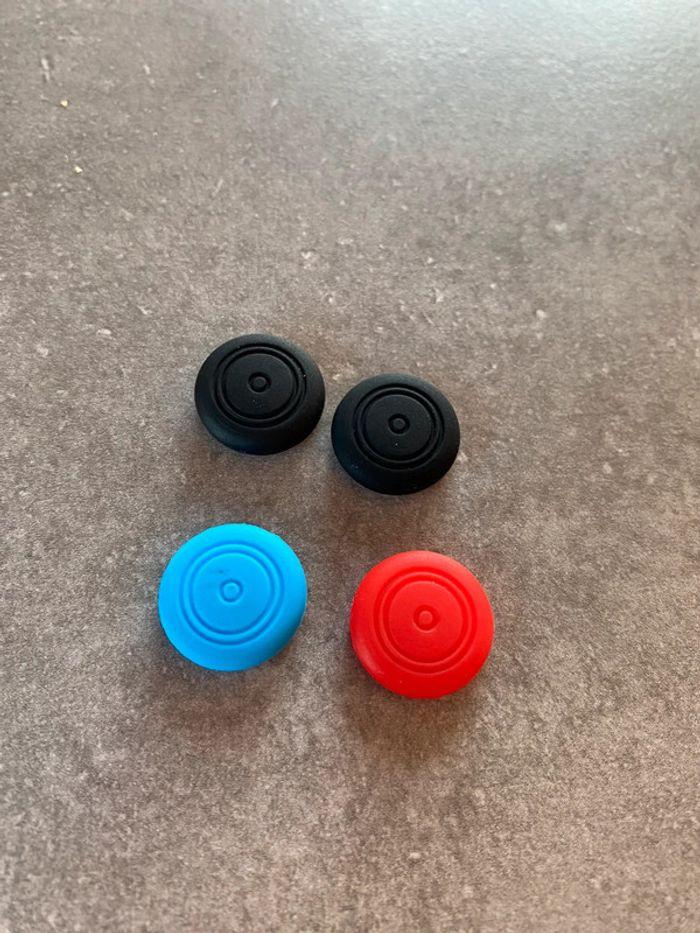 Lot 4 grips Nintendo switch - photo numéro 1