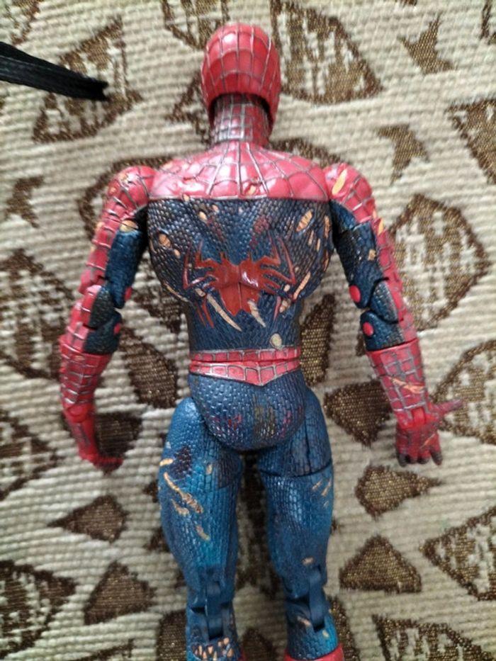 Figurine Spider-Man battle ravaged toybiz - photo numéro 7