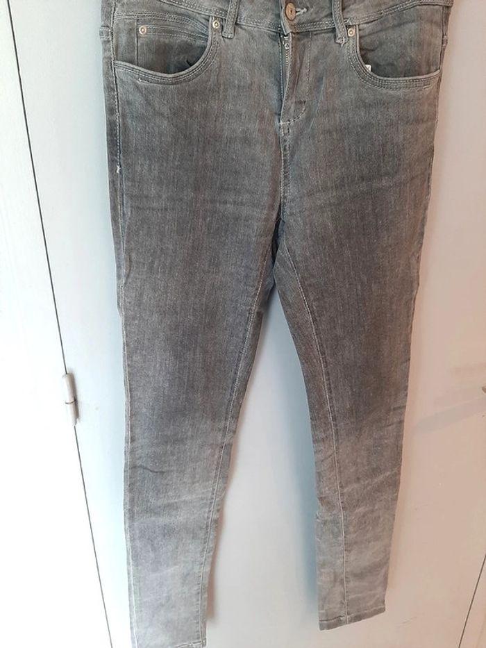 jeans droit Promod gris taille 36 - photo numéro 1