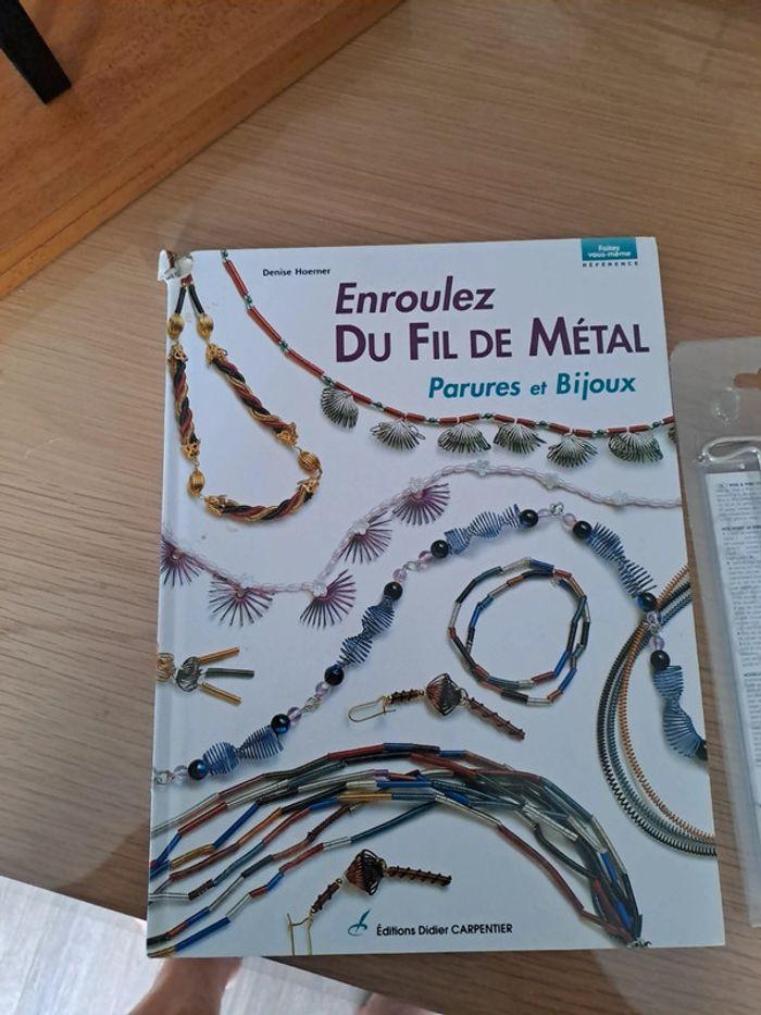 Loisir créatif livre pour faire des bijoux avec wire wire winder et support métallique en U - photo numéro 5