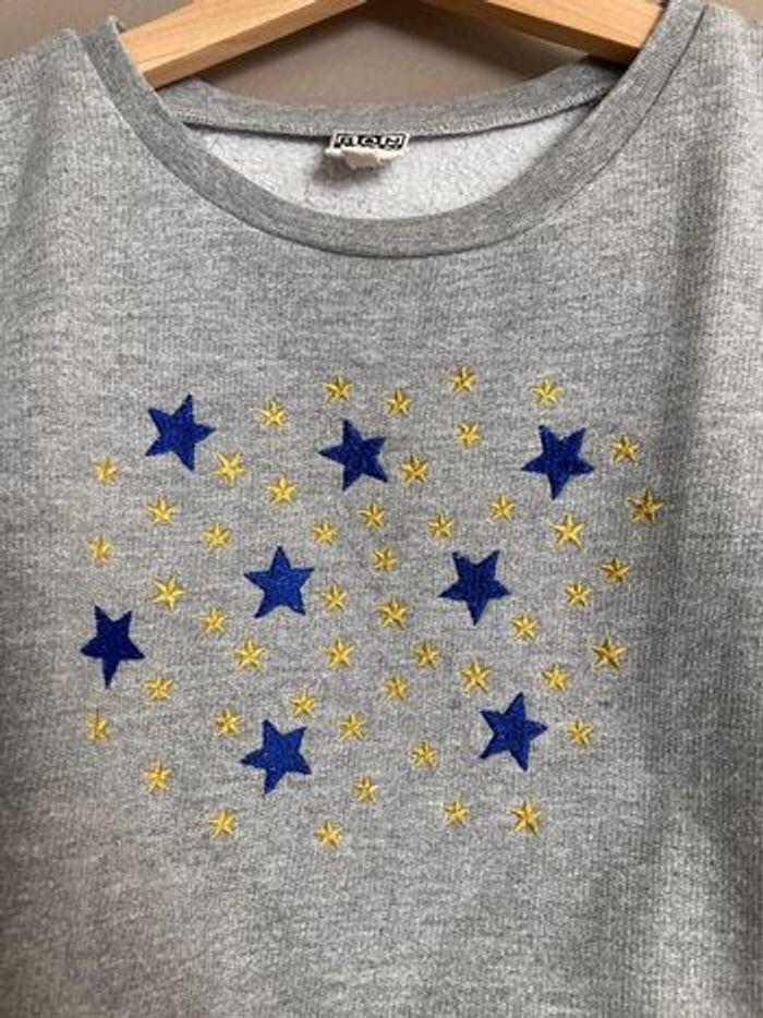 Bonton Sweat 6 ans gris étoiles dorées et bleues - photo numéro 2