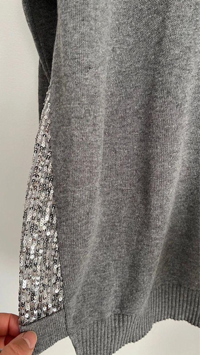 Sublime pull gris foncé détails en sequins 🤍🤍 - photo numéro 2