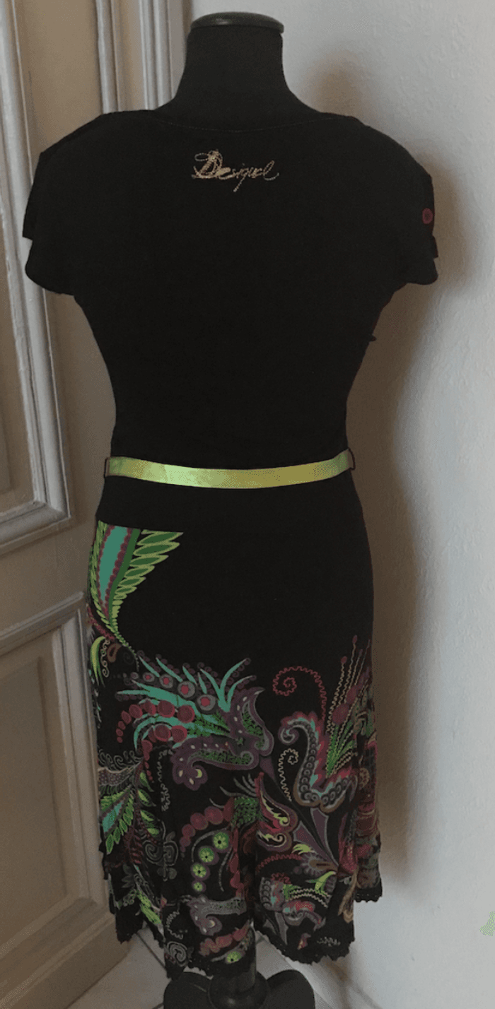 ROBE "DESIGUAL" NOIRE & VERTE IMPRIMEE - TAILLE : XS - photo numéro 2