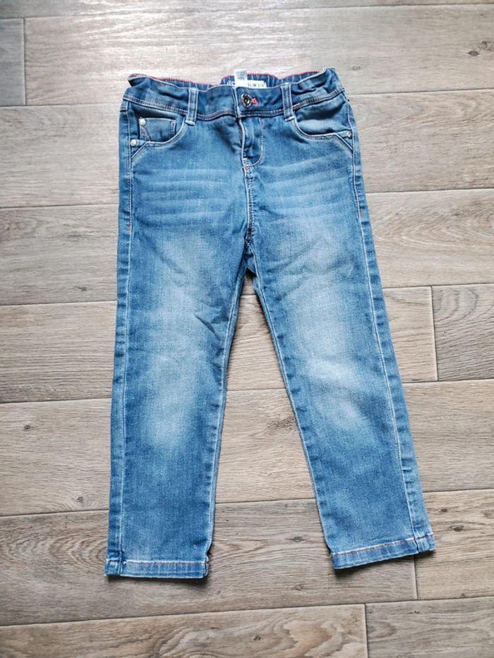 Jeans 3/4 taille 8 ans très bon état Okaidi - photo numéro 1